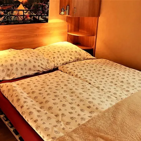 Stacaravan Rozika Slowenien Campsite *